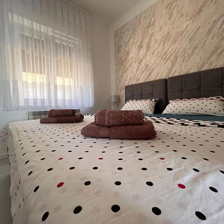 Kabashi Apartment Krk Town Bagian luar foto