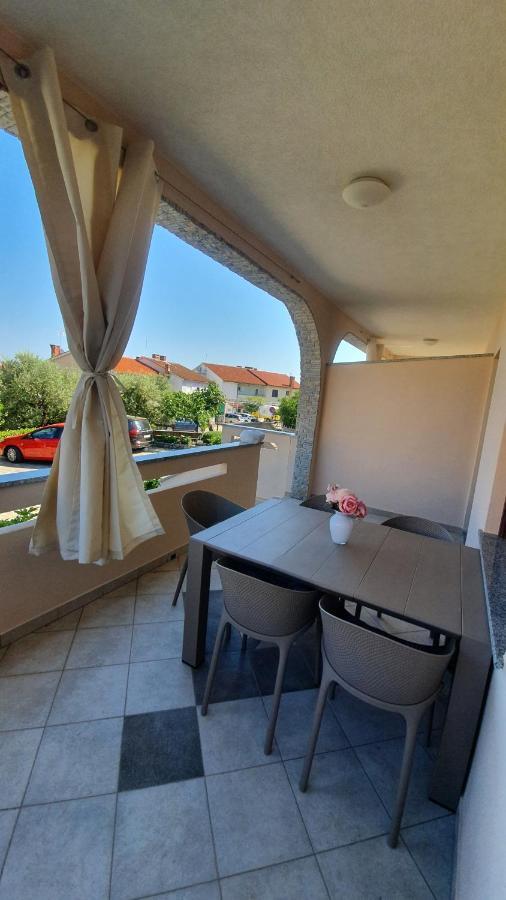 Kabashi Apartment Krk Town Bagian luar foto