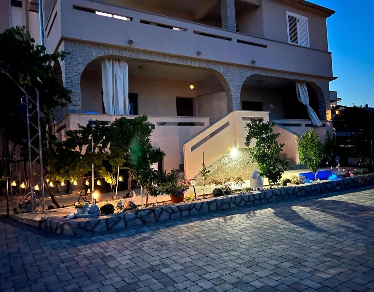 Kabashi Apartment Krk Town Bagian luar foto