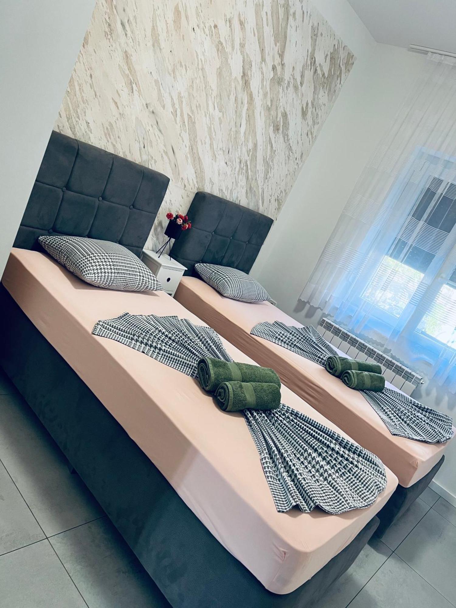 Kabashi Apartment Krk Town Bagian luar foto